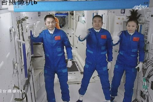 Đoàn phi hành gia Trung Quốc đã đến trạm vũ trụ Thiên Cung