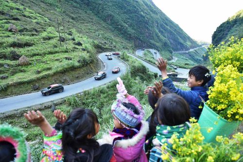 'Mùa vàng' du lịch Đông - Tây Bắc