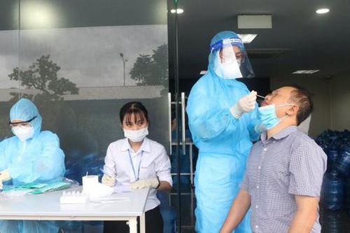 Thanh Hóa: Ổ dịch Bỉm Sơn phức tạp, hàng chục ca mắc mới