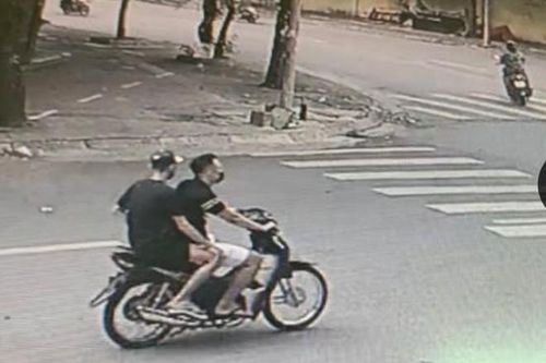 Bóc gỡ ổ nhóm cướp giật chuyên săn 'mồi' qua mạng xã hội