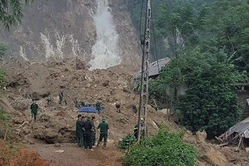Hòa Bình: Sạt lở đất khiến 4 người thương vong