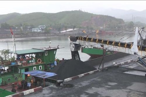 Quảng Ninh: Bắt tạm giam 4 cán bộ Công ty Tuyển than Hòn Gai