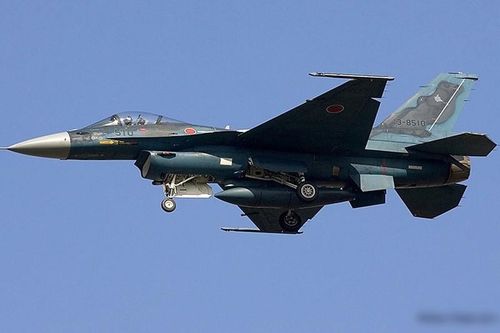 F-2 của Nhật Bản 'bay nóc' khi truy đuổi tiêm kích lạ