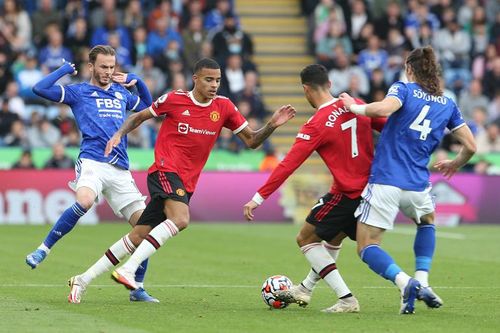 Ronaldo 'tịt ngòi' trong trận Man Utd thua ngược Leicester