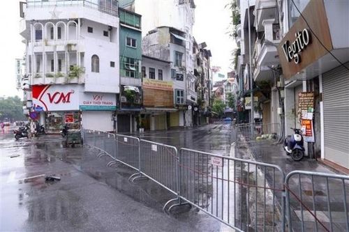 Covid-19 ở Việt Nam sáng 17/10: Xác thực thông tin tiêm vaccine, Hà Nội lưu ý ca từ vùng có dịch, Bỉm Sơn 'ai ở đâu ở yên đó'
