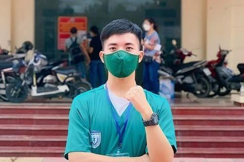 Nam sinh Quân y kể những kỷ niệm khó quên khi đi chống dịch