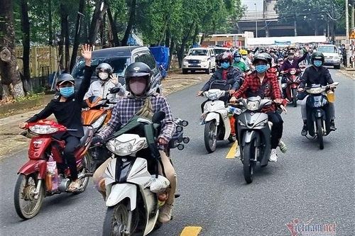 'Em ở quê, sau Tết tính': Vạn người chung lời nhắn, ông chủ làm sao đây