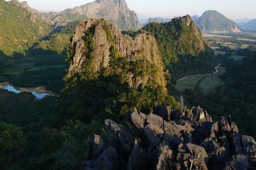 Vang Vieng – Thị trấn mơ màng giữa núi rừng đại ngàn ở 'xứ sở Triệu Voi'