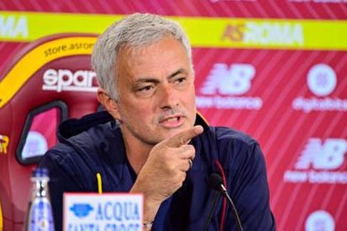 Mourinho lên tiếng về khả năng dẫn dắt Newcastle