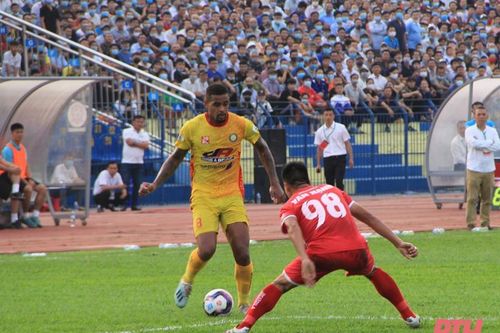 Hai kịch bản cho V.League năm 2022