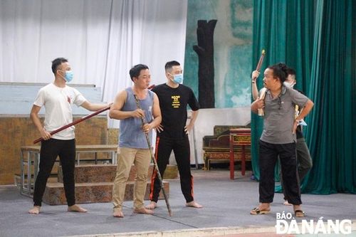 Nhà hát tuồng Nguyễn Hiển Dĩnh nỗ lực trở lại sau dịch