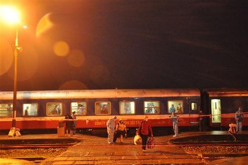 Đón 448 người dân Quảng Trị ở các tỉnh, thành phía Nam về quê