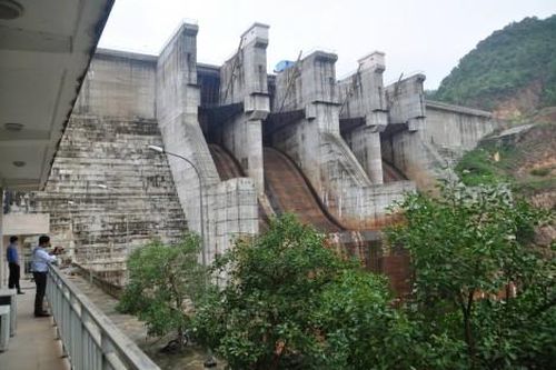 Chính trị - Xã hội Theo dòng thời sự Hồ đập nhận lệnh tăng điều tiết về hạ du