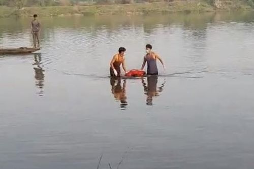 2 vợ chồng mất tích khi đánh cá trên sông Bồ