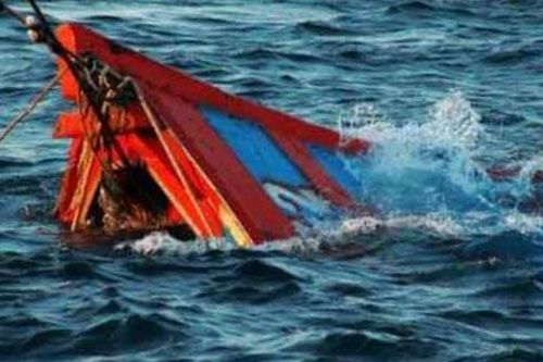 Quảng Ninh: Chìm tàu chở dầu, một người tử vong