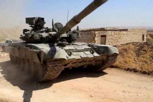 Syria điều xe tăng T-90 ra tiền tuyến, sẵn sàng đối đầu Quân đội Thổ Nhĩ Kỳ