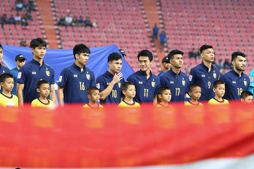 Thái Lan mang 10 bình oxy tới vòng loại giải U23 châu Á