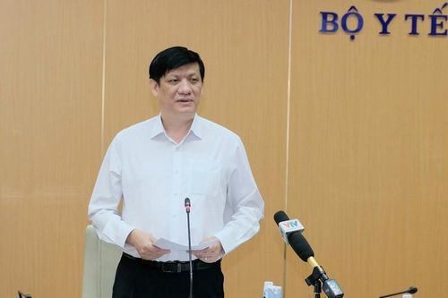 Thủ tướng yêu cầu lãnh đạo Bộ Y tế trực tiếp thông tin cập nhật về phòng, chống COVID-19 trên phương tiện truyền thông