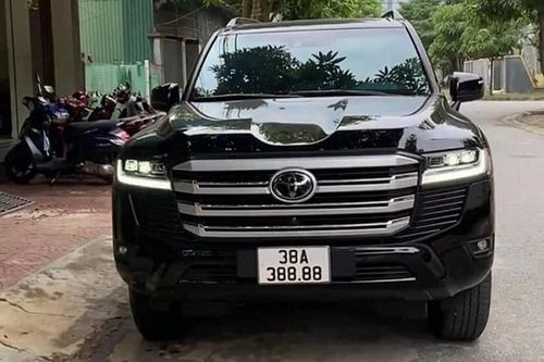 Toyota Land Cruiser 2022 hơn 4 tỷ tại Hà Tĩnh trúng biển 'tứ quý 8'