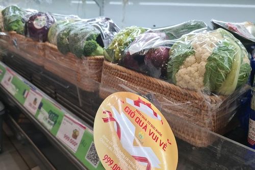 Rau xanh đóng giỏ tiền triệu, bí mật đằng sau khiến nhiều người bất ngờ