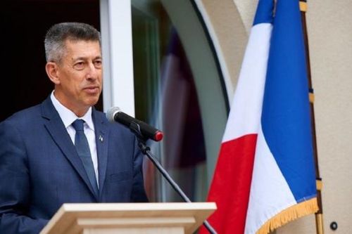 Belarus trục xuất đại sứ Pháp