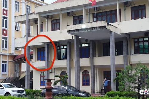 Thanh Hóa: Nguyên Trưởng Phòng Tài nguyên & Môi trường huyện Hậu Lộc bị cấm đi khỏi nơi cư trú