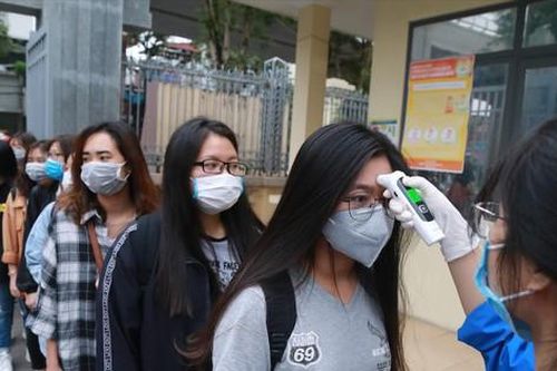 Sinh viên nhiều trường chuẩn bị học tập trung