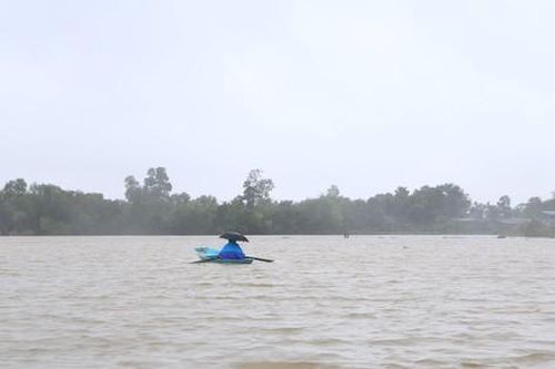Tìm kiếm nam thanh niên đi thả lưới bắt cá rồi mất tích