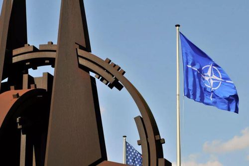 NATO xem xét chiến thuật 'chiến tranh nhận thức', tấn công không súng đạn
