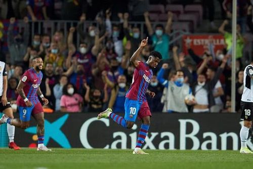 Fati và Coutinho lập công, Barca lội ngược dòng hạ Valencia 3-1