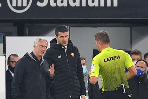 Mourinho: 'Roma xứng đáng thắng nhưng lại thua'