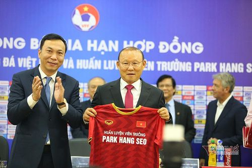 VFF chuẩn bị gia hạn hợp đồng cùng HLV Park Hang-seo