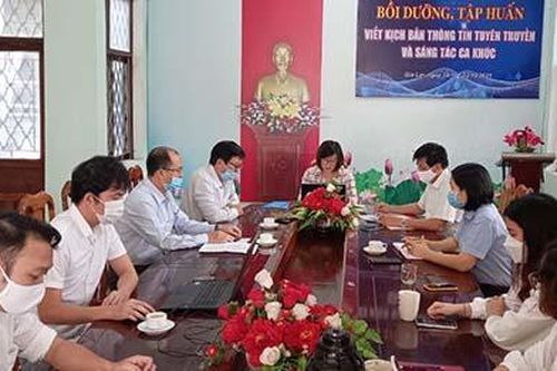 Gia Lai: Tập huấn viết kịch bản kịch thông tin và sáng tác ca khúc