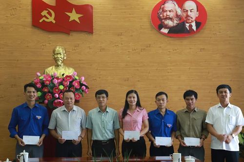 Đạ Tẻh: Gặp mặt kỷ niệm ngày truyền thống các Ban Xây dựng Đảng, Ủy ban Kiểm tra và Văn phòng cấp ủy