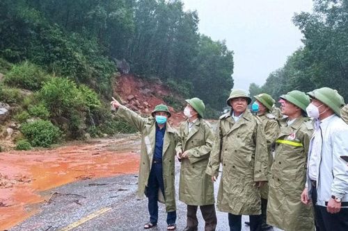 Khẩn trương khắc phục hậu quả mưa, lũ