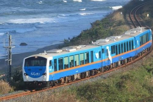 Xin nhập 37 toa tàu cũ của Nhật Bản, Tổng Công ty Đường sắt Việt Nam nói gì?