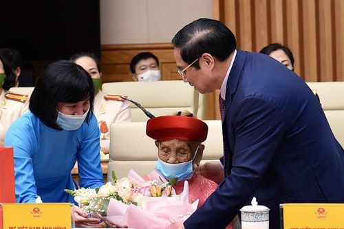 Thủ tướng Phạm Minh Chính: Còn nhiều việc phải làm để phụ nữ có cuộc sống tốt đẹp hơn