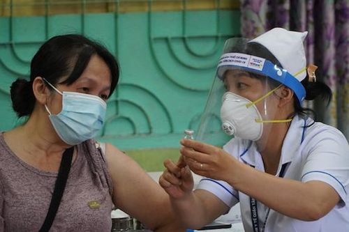 Thiếu giấy chứng nhận tiêm vaccine mũi 1, có được tiêm mũi 2 ở TP Hồ Chí Minh?