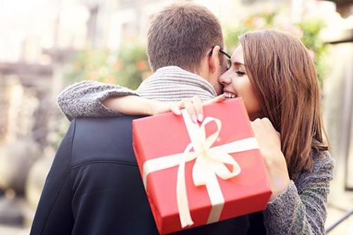 Những món quà ngày 20/10 khiến trái tim phụ nữ 'tan chảy'