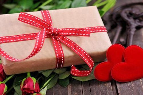 Món quà 20/10 ý nghĩa tặng mẹ, vợ, người yêu