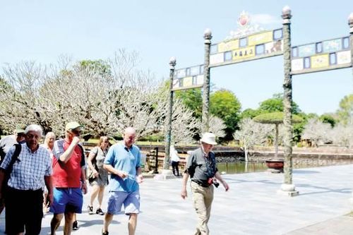 Huế xây dựng quy trình đón khách quốc tế vào tháng 12