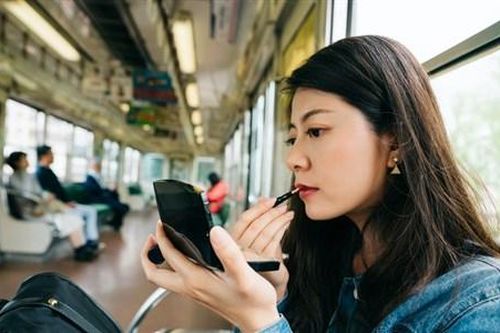 Giới trẻ Nhật Bản: Nghỉ hưu sớm không khó