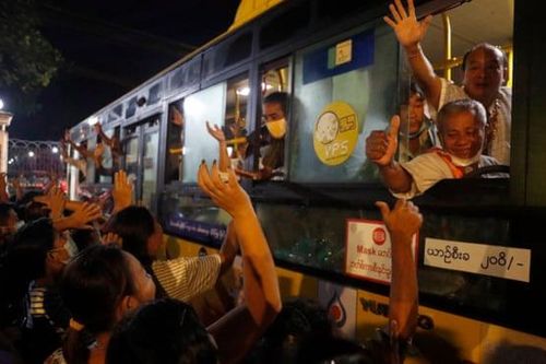 Quân đội thả tự do cho hàng ngàn người biểu tình Myanmar