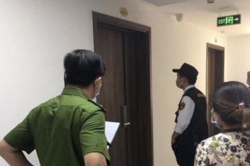 Nghi án 'cha bắt cóc con gái': Bất chấp quyết định thi hành án, người cha vẫn quyết không trả con gái