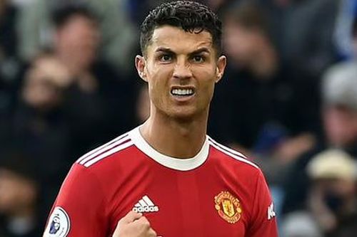 'Với Ronaldo, M.U không thể đá với 5 cầu thủ tấn công'