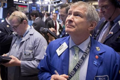 Lạc quan lợi nhuận đưa S&P 500 tăng 4 phiên liên tiếp, Bitcoin gần kỷ lục, giá dầu giảm