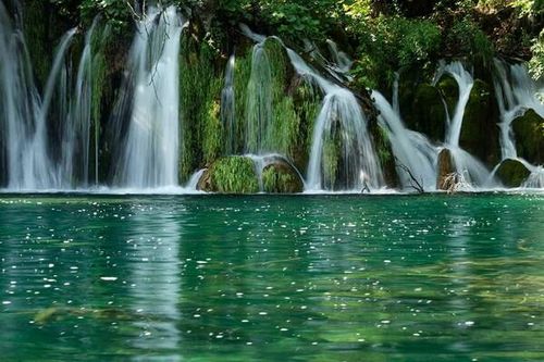 Choáng ngợp trước vẻ đẹp của 'Vườn Địa đàng' Plitvice ở Croatia