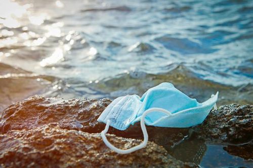 Tái sử dụng khẩu trang, giảm thiểu mối đe dọa tới môi trường