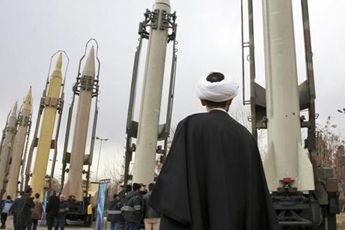 Iran tuyên bố sở hữu kho tên lửa 'khủng' nhất nhì thế giới