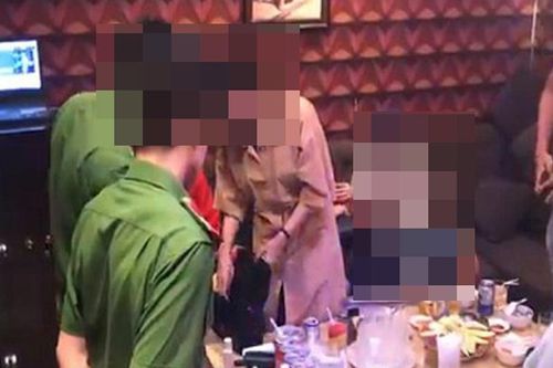 Chân dung 'má mì' điều hành đường dây mua bán dâm tuổi 'teen'